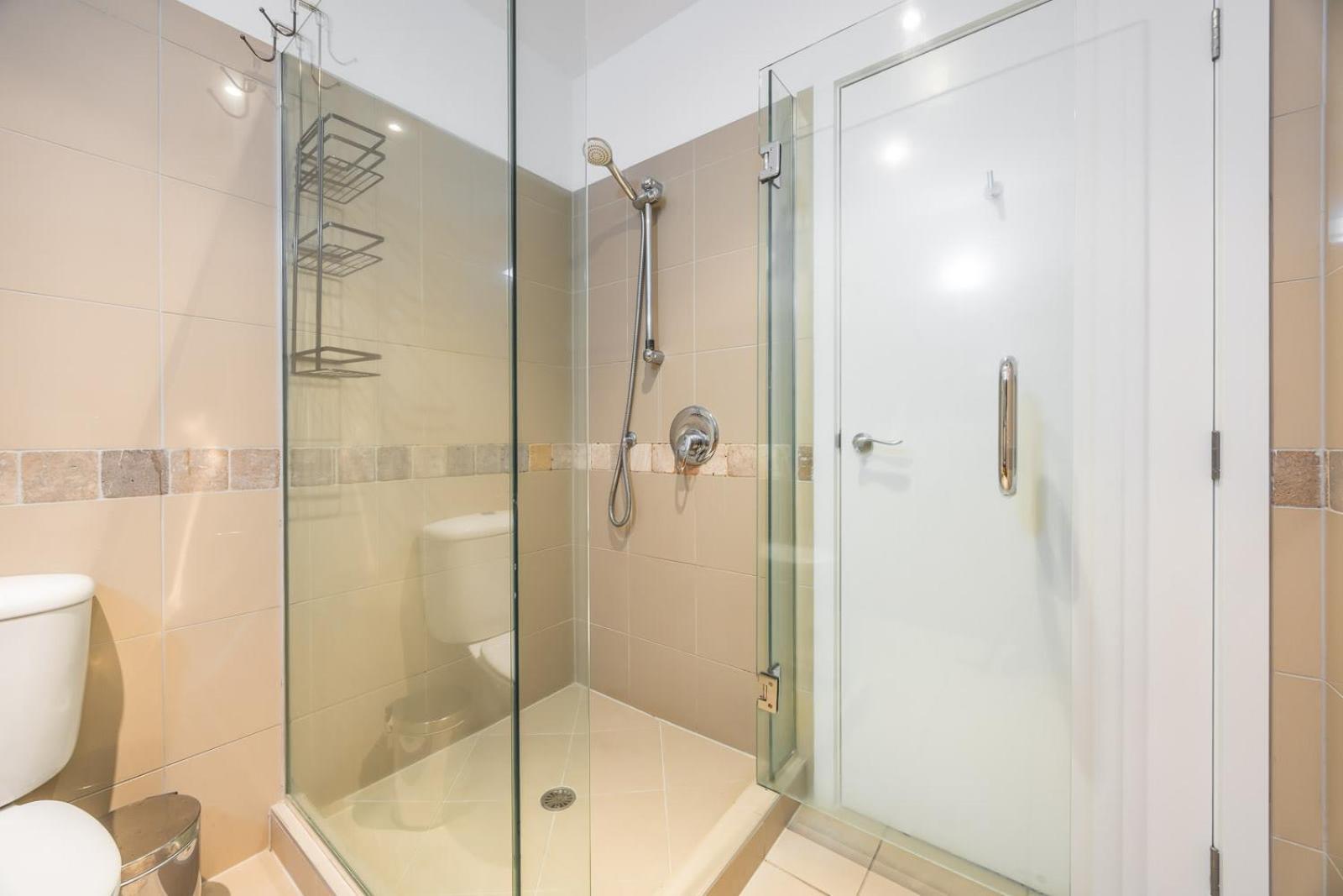 오클랜드 Beautiful Renovated 2 X Bdrm,Perfect Location 아파트 외부 사진