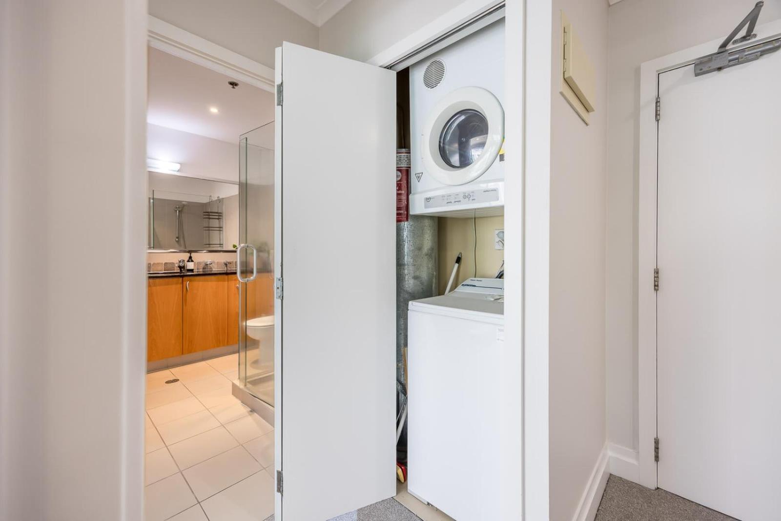 오클랜드 Beautiful Renovated 2 X Bdrm,Perfect Location 아파트 외부 사진