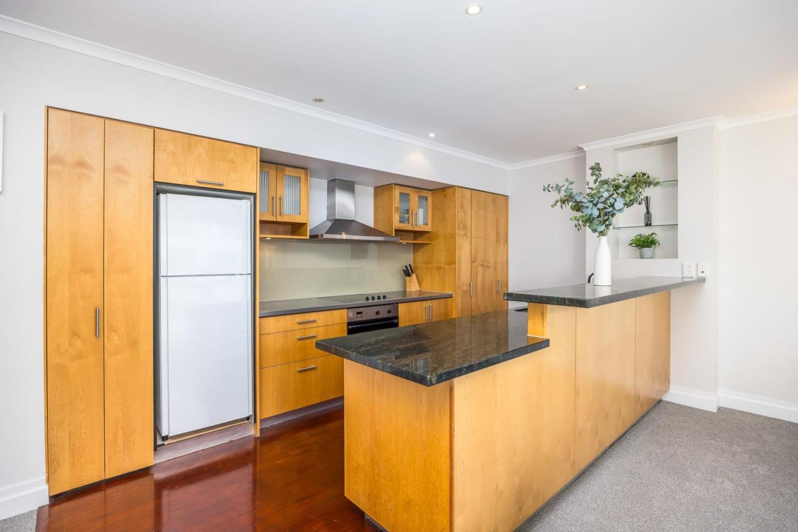 오클랜드 Beautiful Renovated 2 X Bdrm,Perfect Location 아파트 외부 사진