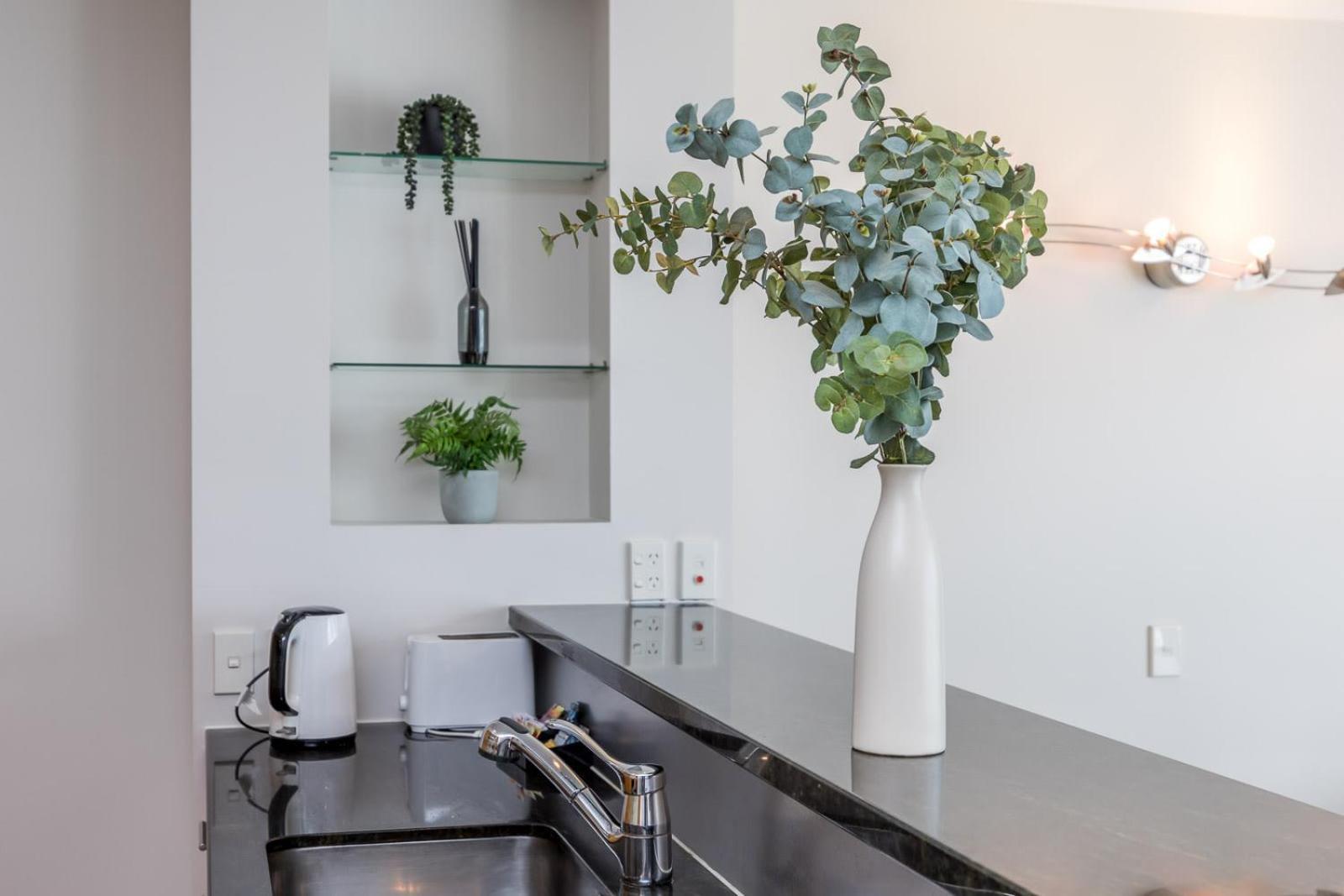 오클랜드 Beautiful Renovated 2 X Bdrm,Perfect Location 아파트 외부 사진