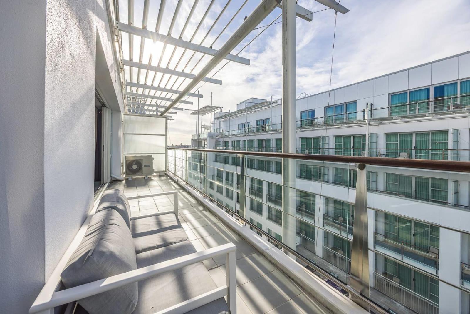 오클랜드 Beautiful Renovated 2 X Bdrm,Perfect Location 아파트 외부 사진